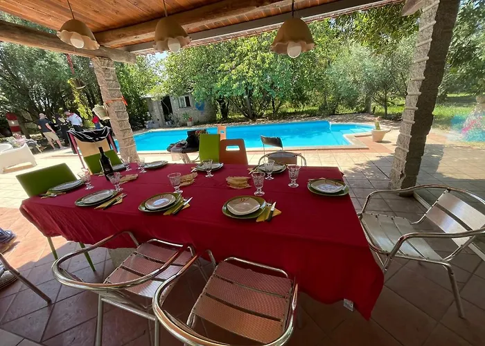 Big Relax With Swimming Pool And A Peaceful Garden In A Private