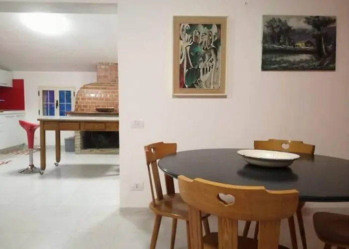 Big Relax With Swimming Pool And A Peaceful Garden In A Private Daire